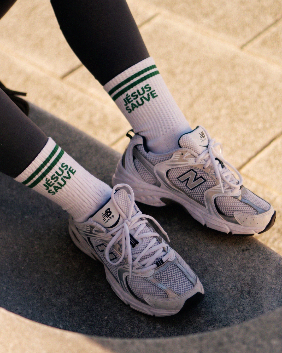 LES CHAUSSETTES DE SPORT JÉSUS SAUVE
