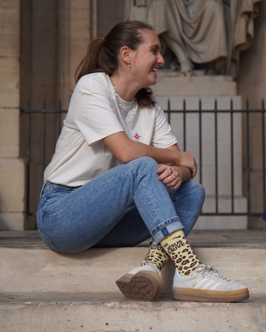 LES CHAUSSETTES LÉOPARD JÉSUS SAUVE