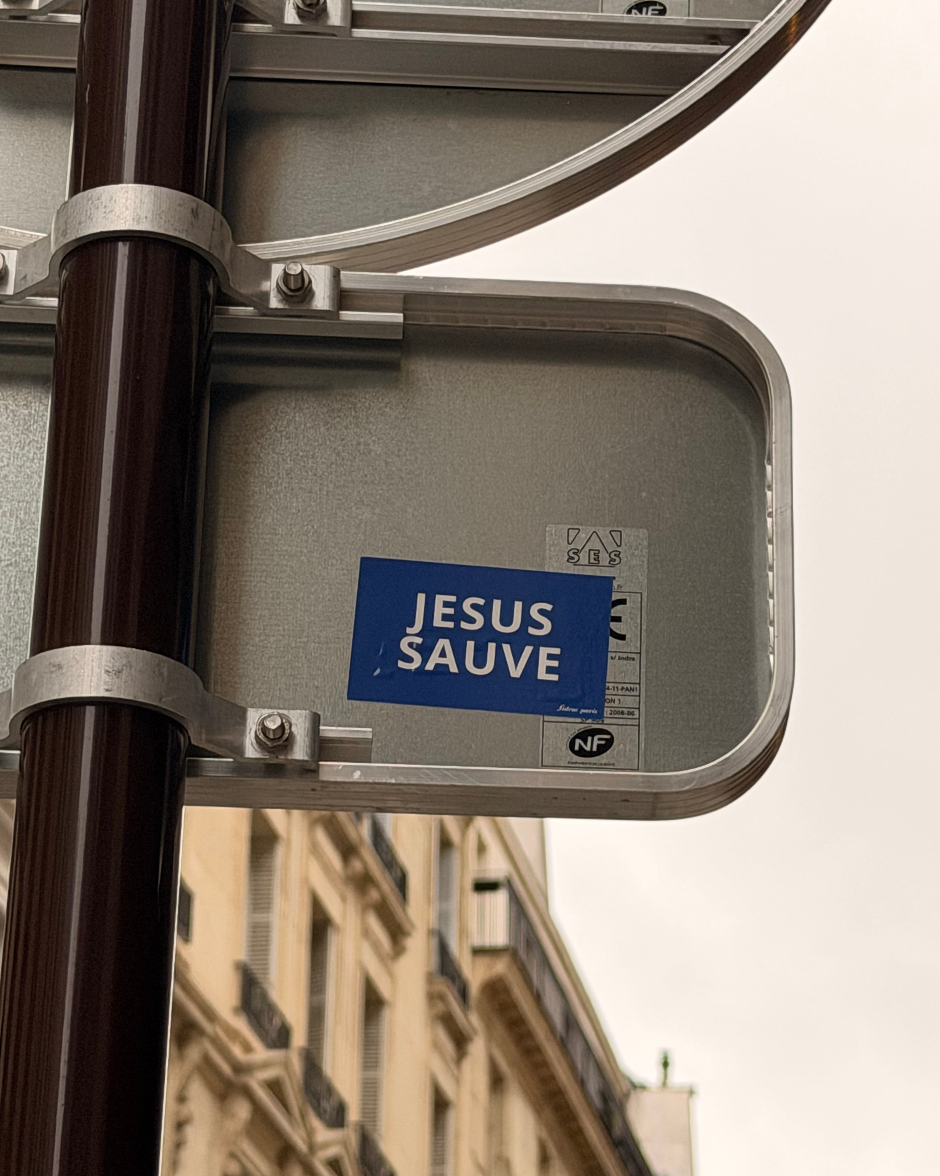 LE STICKER JESUS SAUVE
