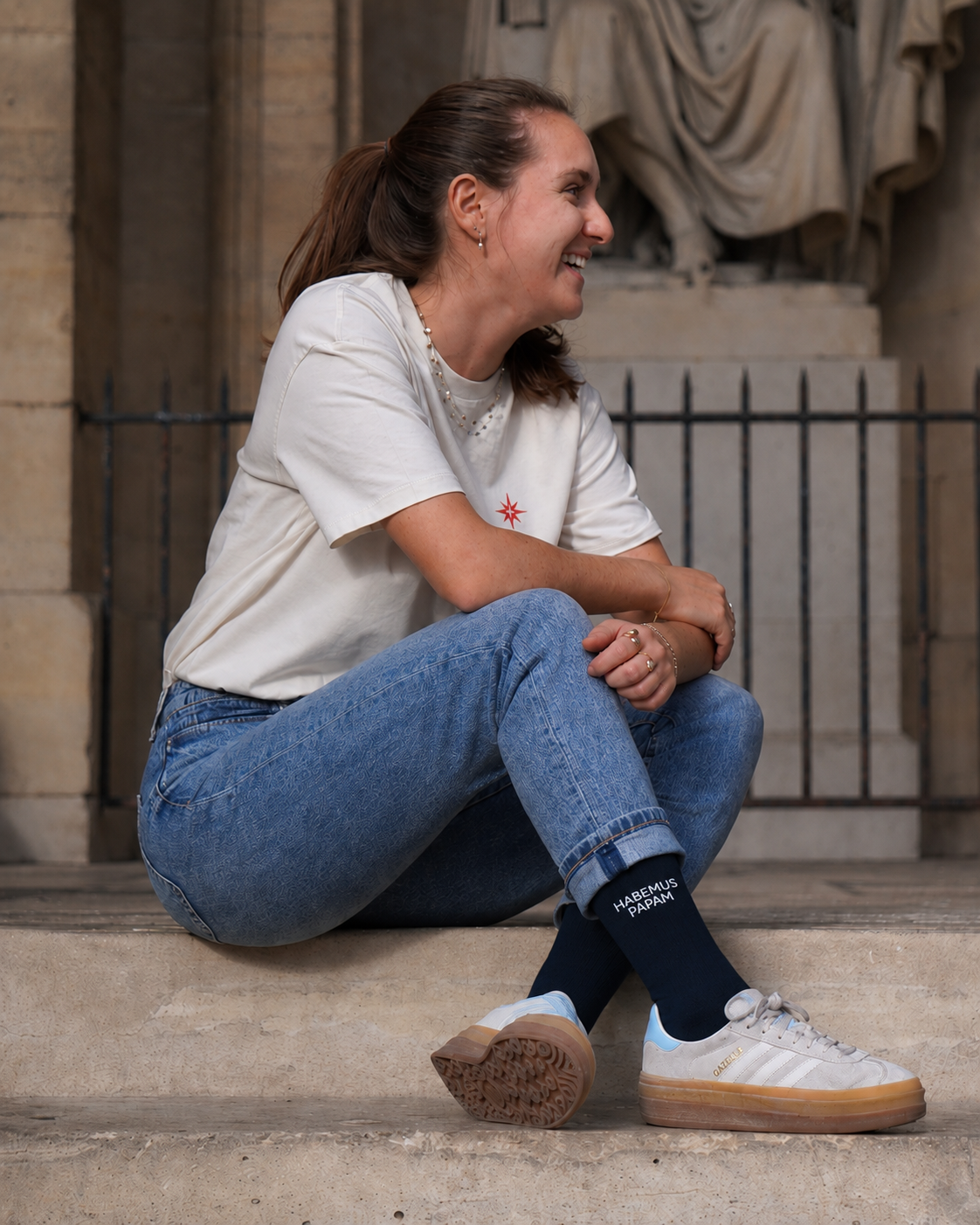 LES CHAUSSETTES HABEMUS